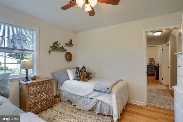 712 S BROAD ST, Mechanicsburg, PA 17055