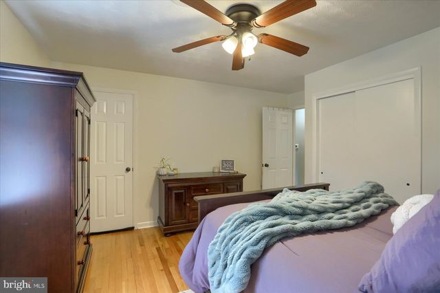 712 S BROAD ST, Mechanicsburg, PA 17055