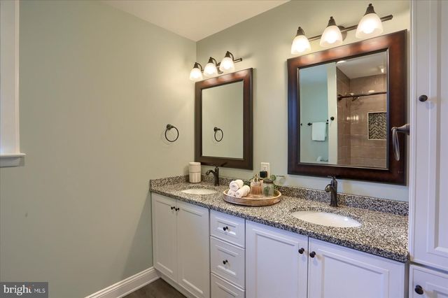 712 S BROAD ST, Mechanicsburg, PA 17055