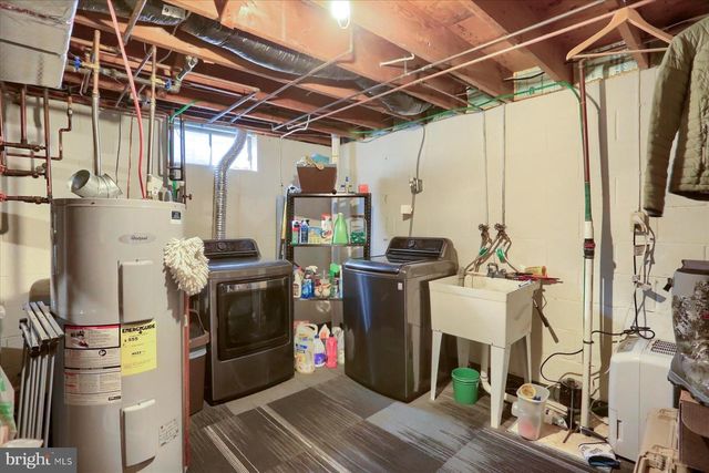 712 S BROAD ST, Mechanicsburg, PA 17055