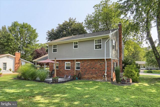 712 S BROAD ST, Mechanicsburg, PA 17055