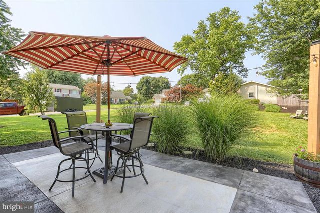 712 S BROAD ST, Mechanicsburg, PA 17055
