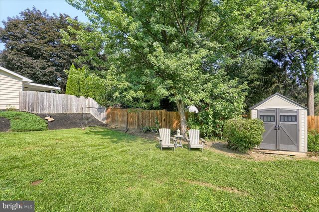 712 S BROAD ST, Mechanicsburg, PA 17055