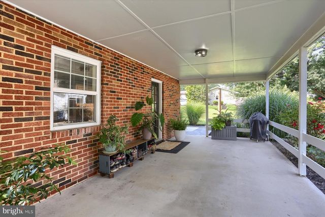 712 S BROAD ST, Mechanicsburg, PA 17055