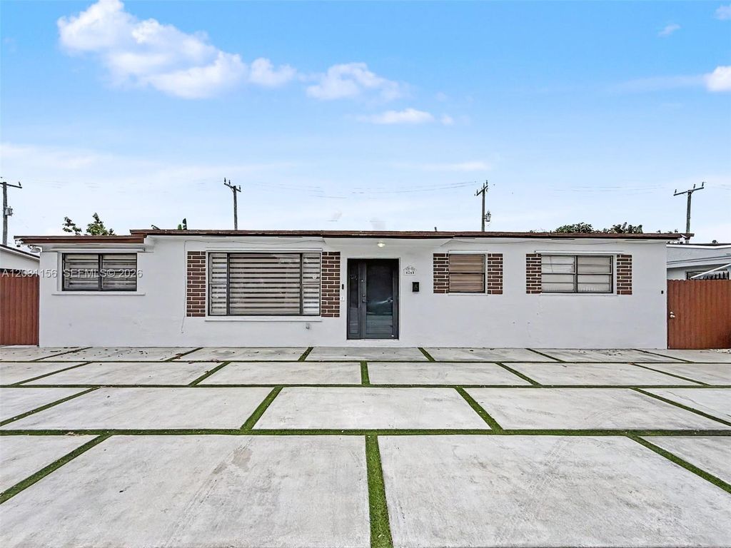 4265 W 8th Avenue, Hialeah, FL 33012