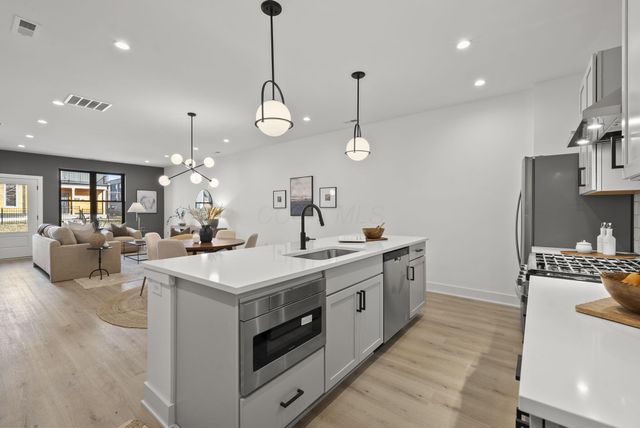 1097 Franklin Avenue, Columbus, OH 43205