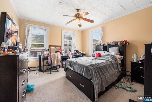 8 Manhattan Avenue, Jersey City, NJ 07307