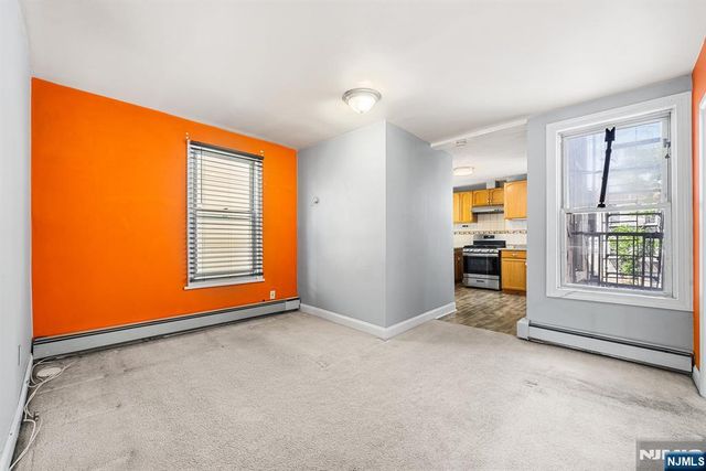 8 Manhattan Avenue, Jersey City, NJ 07307