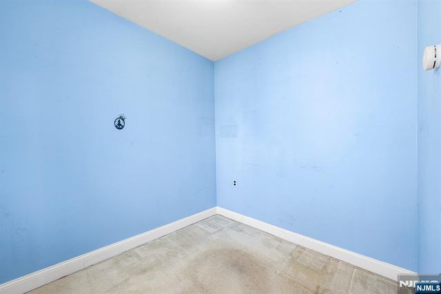 8 Manhattan Avenue, Jersey City, NJ 07307