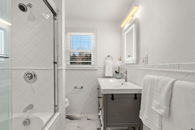 266 Hunnewell Street 266, Needham, MA 02494