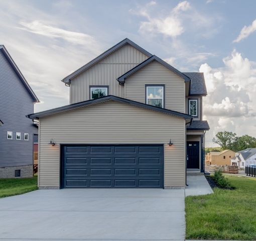 2665 Brewster Dr, Clarksville, TN 37042