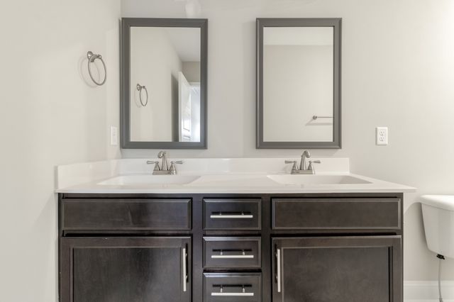 2665 Brewster Dr, Clarksville, TN 37042