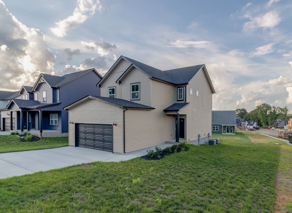 2665 Brewster Dr, Clarksville, TN 37042