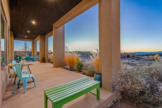 7 Abierto Way, Santa Fe, NM 87506