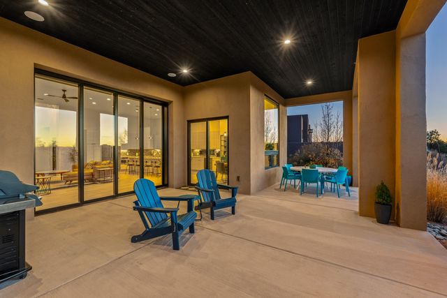 7 Abierto Way, Santa Fe, NM 87506