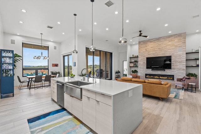 7 Abierto Way, Santa Fe, NM 87506