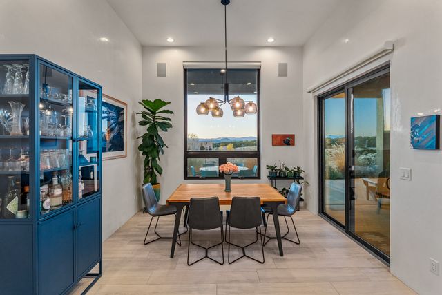 7 Abierto Way, Santa Fe, NM 87506