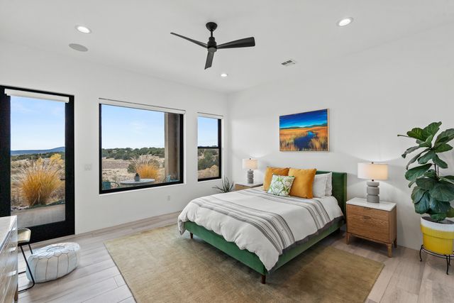 7 Abierto Way, Santa Fe, NM 87506