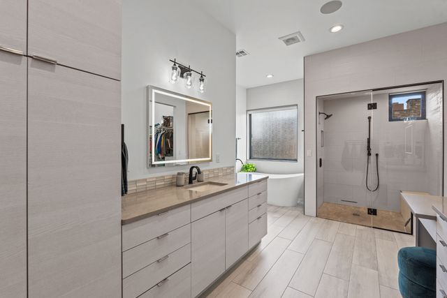 7 Abierto Way, Santa Fe, NM 87506