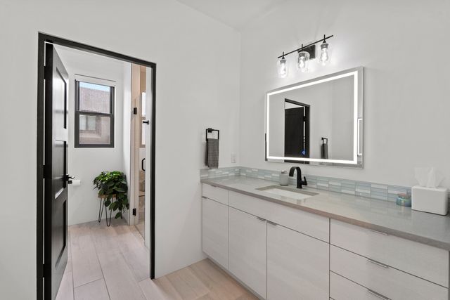 7 Abierto Way, Santa Fe, NM 87506