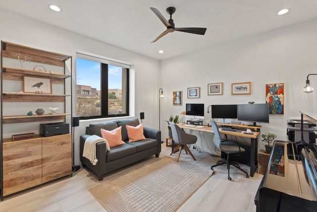 7 Abierto Way, Santa Fe, NM 87506