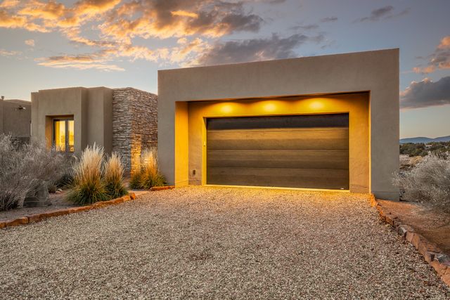 7 Abierto Way, Santa Fe, NM 87506