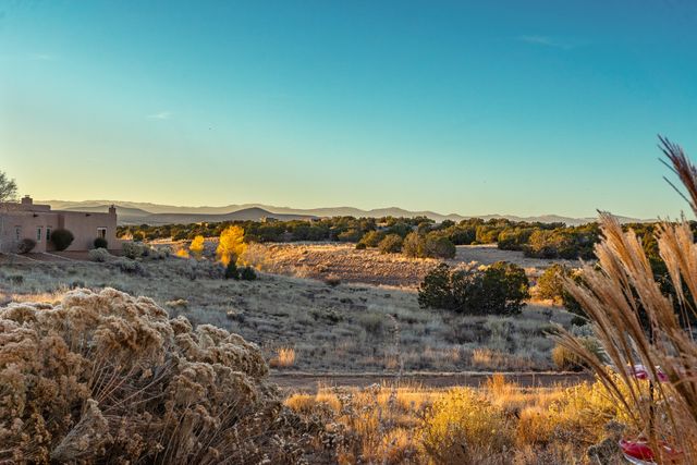 7 Abierto Way, Santa Fe, NM 87506