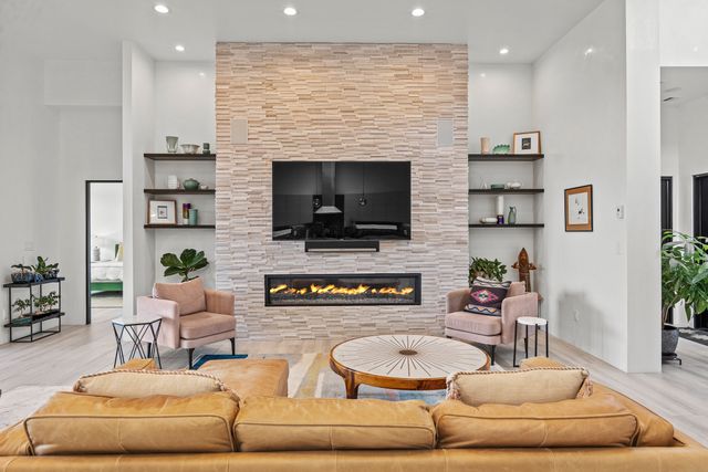 7 Abierto Way, Santa Fe, NM 87506