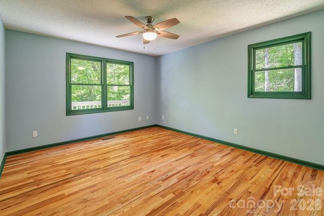 146 Churchill Downs Drive, Fairview, NC 28730
