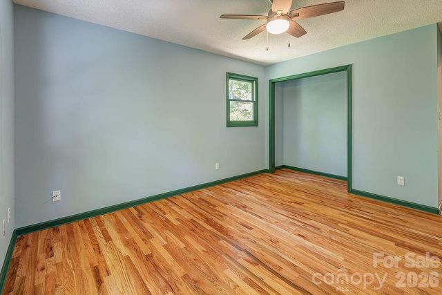 146 Churchill Downs Drive, Fairview, NC 28730