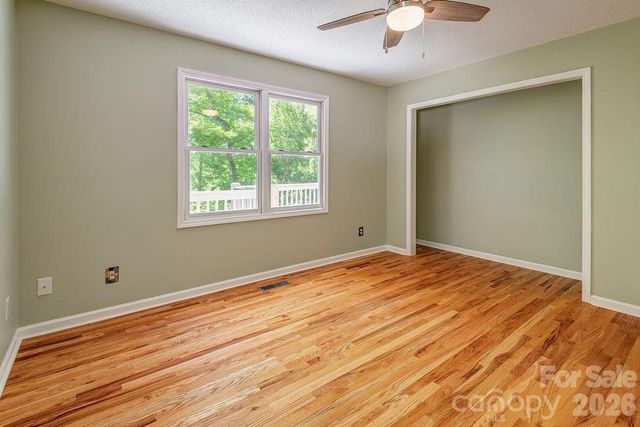 146 Churchill Downs Drive, Fairview, NC 28730