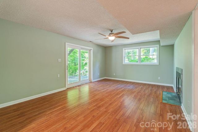 146 Churchill Downs Drive, Fairview, NC 28730