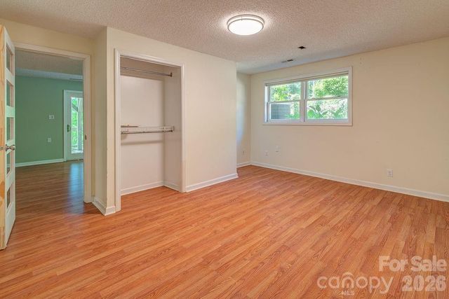 146 Churchill Downs Drive, Fairview, NC 28730