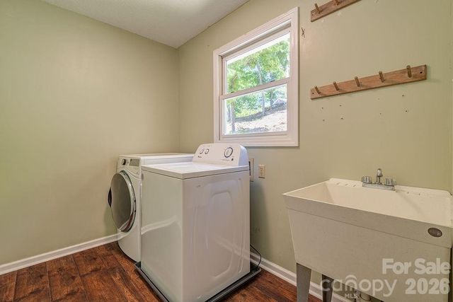 146 Churchill Downs Drive, Fairview, NC 28730