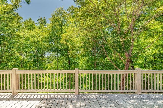 146 Churchill Downs Drive, Fairview, NC 28730