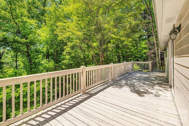 146 Churchill Downs Drive, Fairview, NC 28730