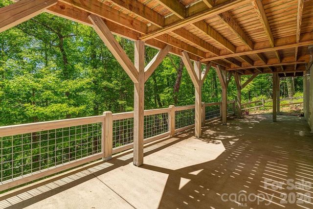 146 Churchill Downs Drive, Fairview, NC 28730