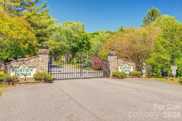 146 Churchill Downs Drive, Fairview, NC 28730