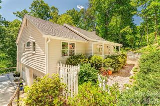 146 Churchill Downs Drive, Fairview, NC 28730