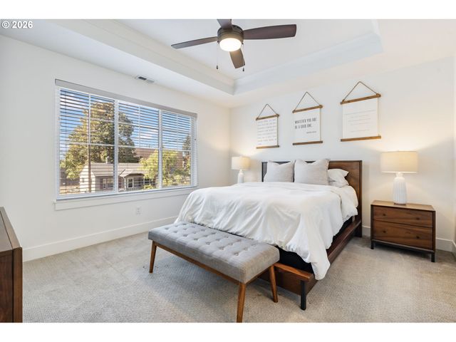 7400 N LANCASTER Ave, Portland, OR 97217