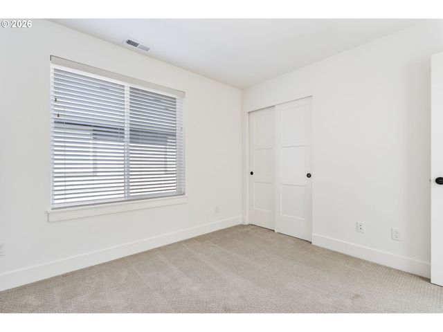 7400 N LANCASTER Ave, Portland, OR 97217