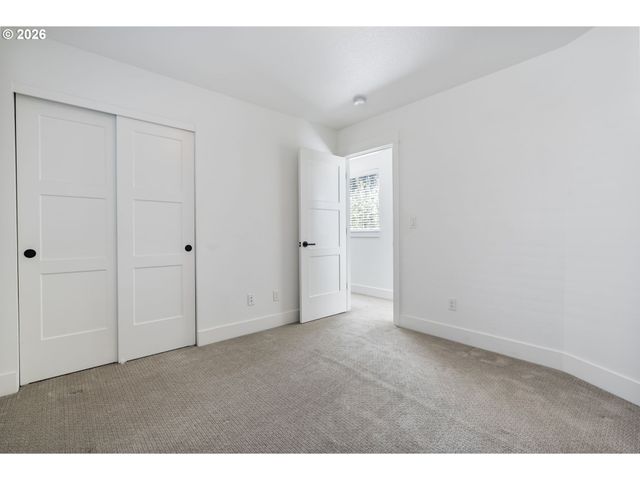 7400 N LANCASTER Ave, Portland, OR 97217