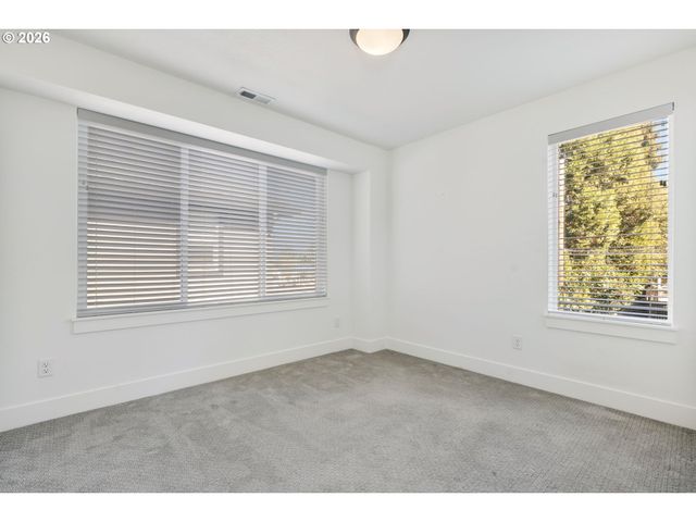 7400 N LANCASTER Ave, Portland, OR 97217
