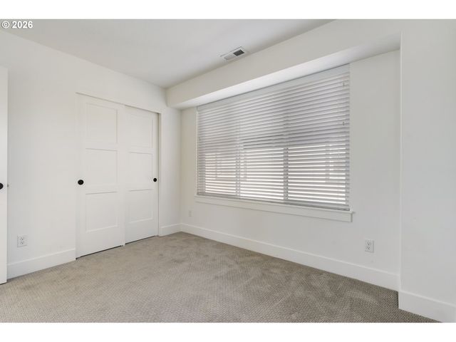 7400 N LANCASTER Ave, Portland, OR 97217