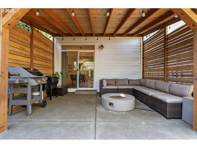 7400 N LANCASTER Ave, Portland, OR 97217