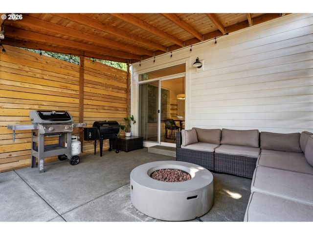 7400 N LANCASTER Ave, Portland, OR 97217