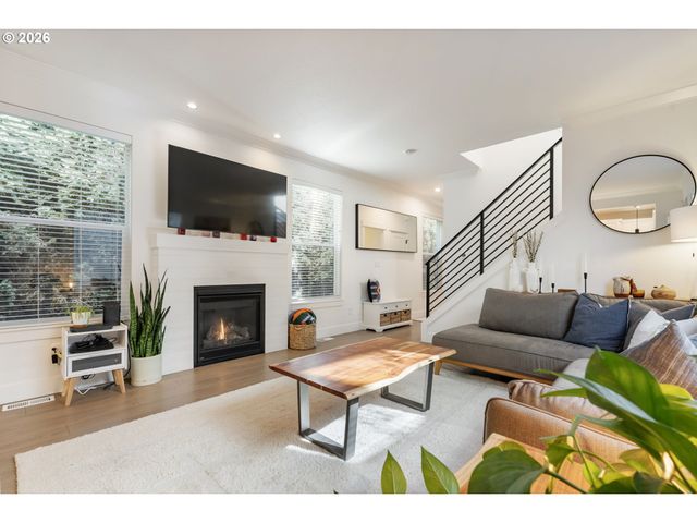 7400 N LANCASTER Ave, Portland, OR 97217