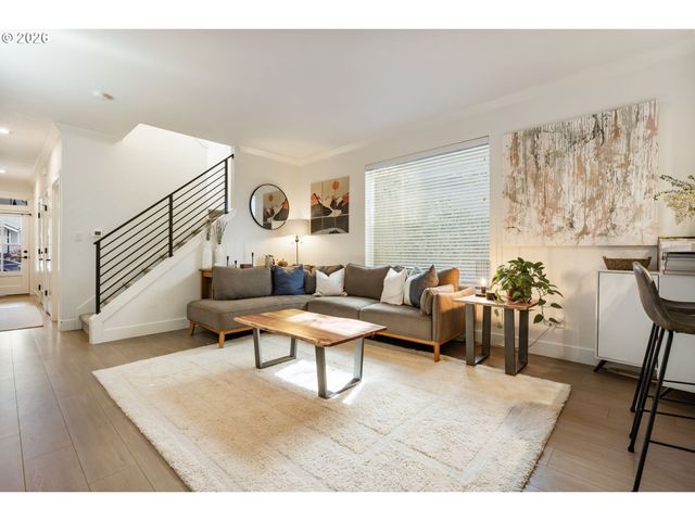 7400 N LANCASTER Ave, Portland, OR 97217