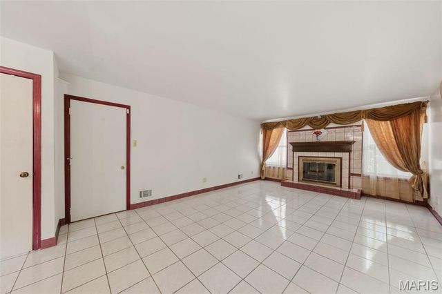 14452 Ocean Side Drive, Florissant, MO 63034