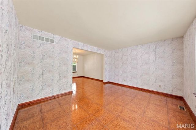 14452 Ocean Side Drive, Florissant, MO 63034